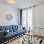 Apartman Bleuet - 2 Bedrooms - Air Conditioning, Free Parking & Tram Grenoble