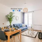 Appartement Bleuet - 2 Bedrooms - Air Conditioning, Free Parking & Tram