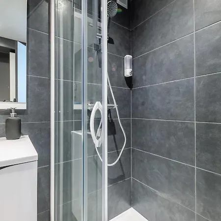 דירה Bleuet - 2 Bedrooms - Air Conditioning, Free Parking & Tram גרנובל