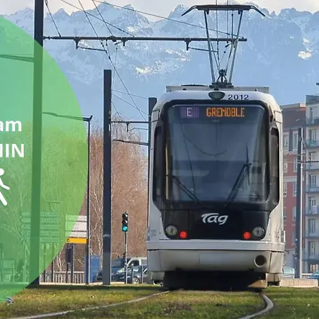 Bleuet - 2 Bedrooms - Air Conditioning, Free Parking & Tram *