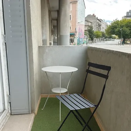 Bleuet - 2 Bedrooms - Air Conditioning, Free Parking & Tram דירה